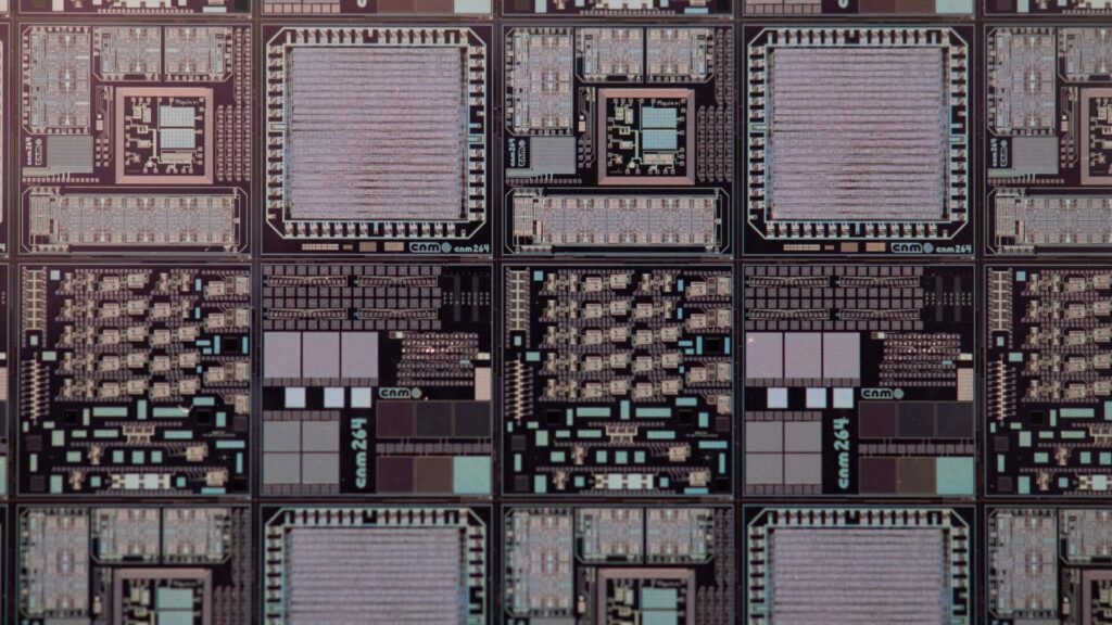 Chip Startup Backed by Peter Thiel and In-Q-Tel Seeks to Revolutionize the Semiconductor Biz Chip Startup Backed by Peter Thiel and In-Q-Tel Seeks to Revolutionize the Semiconductor Biz