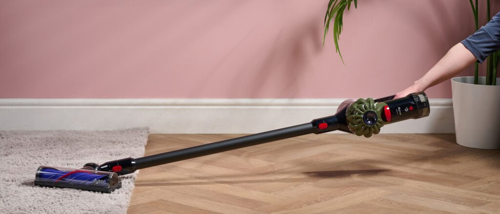 Dyson V8 Cyclone review: a simple stick vac with an affordable price and some serious cleaning power