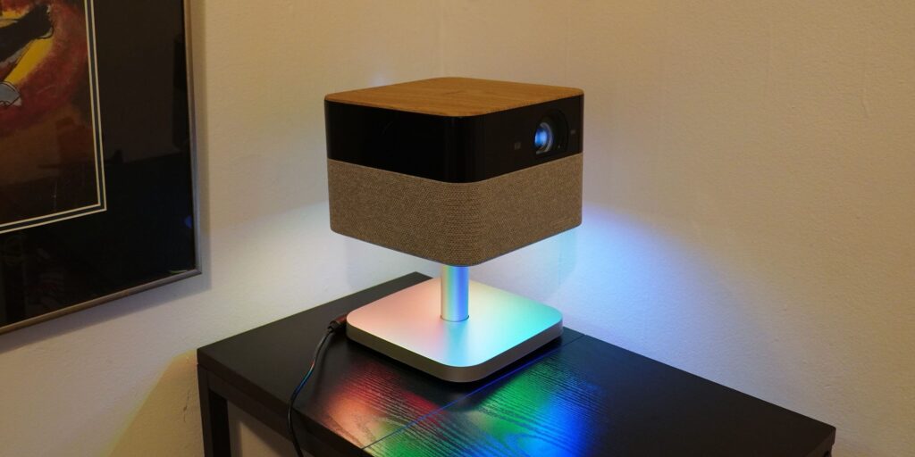 Epson Lifestudio Flex Plus portable projector: average performance in a lifestyle-friendly box Epson Lifestudio Flex Plus portable projector: average performance in a lifestyle-friendly box