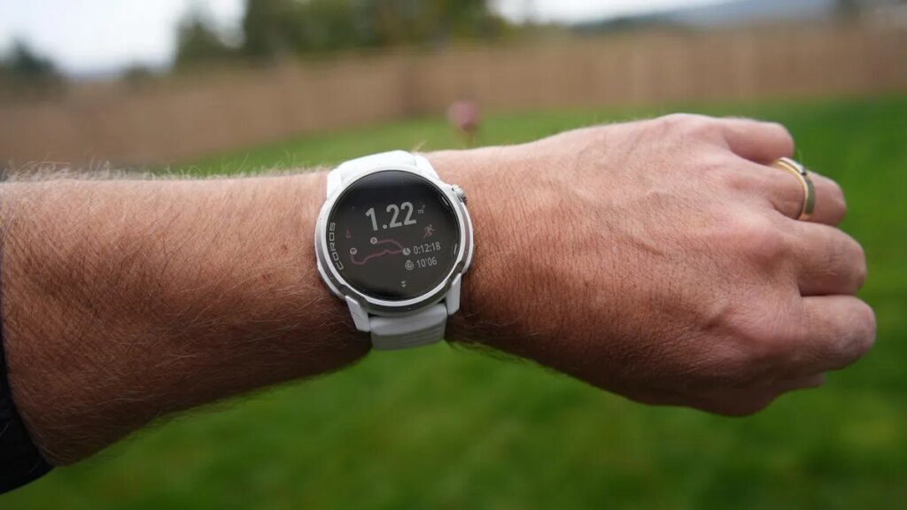Finally, an Android smartwatch that competes with my Garmin in battery life (but it’s cheaper) Finally, an Android smartwatch that competes with my Garmin in battery life (but it’s cheaper)