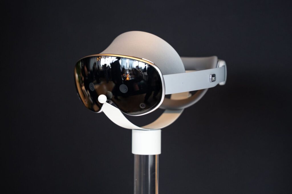 Galaxy XR Launches With Gemini and Snapdragon XR2+ Gen 2 Galaxy XR Launches With Gemini and Snapdragon XR2+ Gen 2