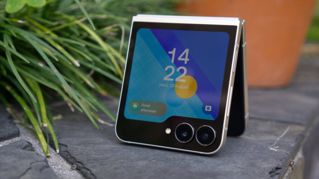 Get the Samsung Galaxy Z Flip 7 FE for a record-low price of 9! Get the Samsung Galaxy Z Flip 7 FE for a record-low price of 9!