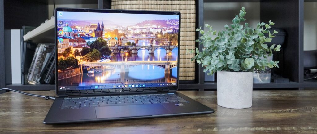 HP OmniBook Ultra Flip 14 review HP OmniBook Ultra Flip 14 review