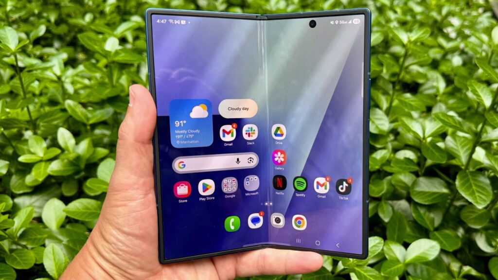 Samsung Galaxy Z Fold 8 could solve the problem of creased foldable displays once and for all — here’s how Samsung Galaxy Z Fold 8 could solve the problem of creased foldable displays once and for all — here’s how