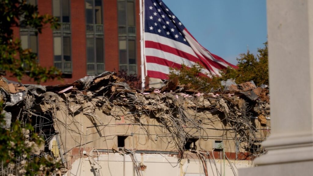 Satellite shows what’s really happening at the East Wing of the White House Satellite shows what’s really happening at the East Wing of the White House