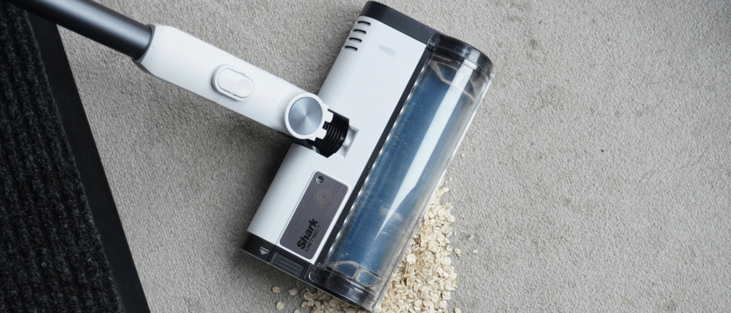 Shark Detect Clean & Empty IW4621UKT review: a lightweight and ultra-convenient stick vacuum Shark Detect Clean & Empty IW4621UKT review: a lightweight and ultra-convenient stick vacuum