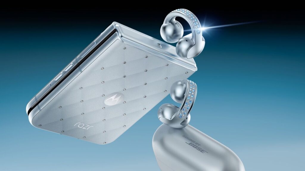 T-Mobile really wants you to have the most blingtastic Motorola Razr yet for free T-Mobile really wants you to have the most blingtastic Motorola Razr yet for free