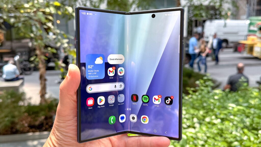 This is the one reason why I’m still avoiding foldable phones — and it isn’t the price This is the one reason why I’m still avoiding foldable phones — and it isn’t the price