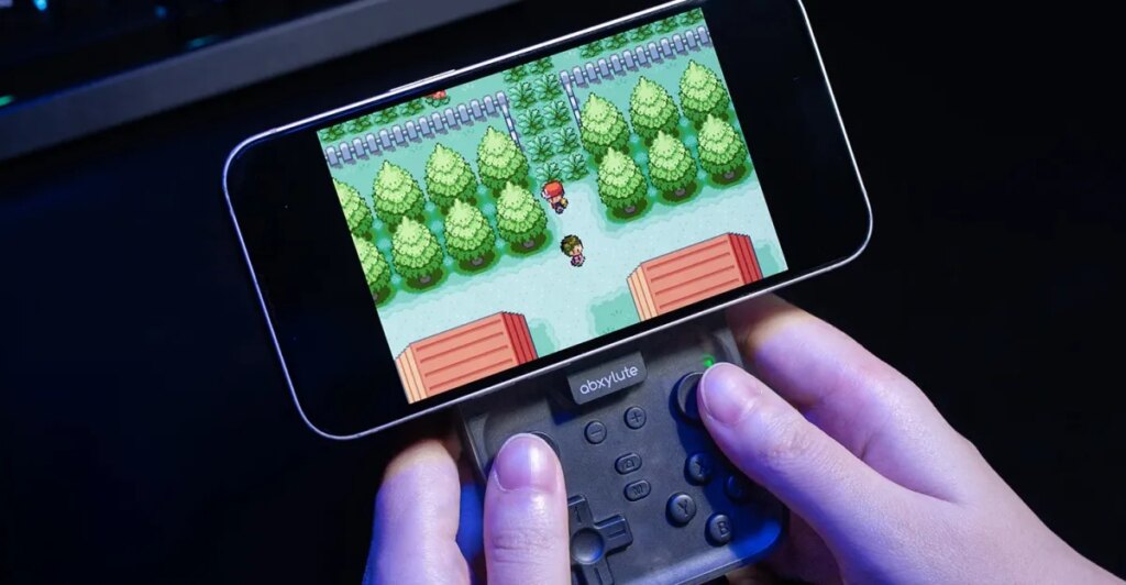 This magnetic controller brings Game Boy controls to your smartphone This magnetic controller brings Game Boy controls to your smartphone