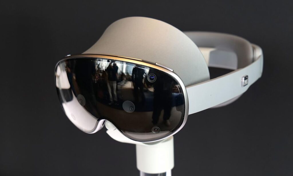 Why the Samsung Galaxy XR can support ‘almost all’ Android apps Why the Samsung Galaxy XR can support ‘almost all’ Android apps