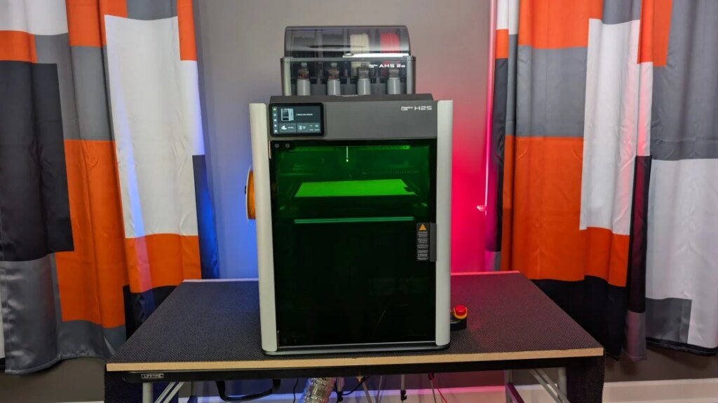 A 3D Printer With a Laser Cutter Built In? Bambu Lab’s H2S Has Sold Me on the Idea