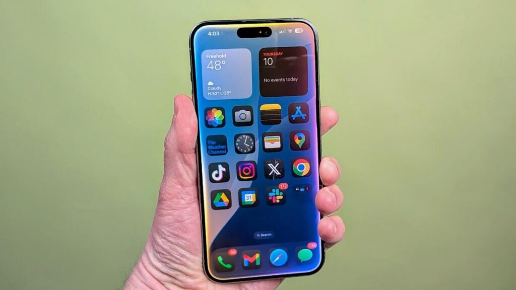 Apple will reportedly use a custom version of Gemini to power the new Siri Apple will reportedly use a custom version of Gemini to power the new Siri