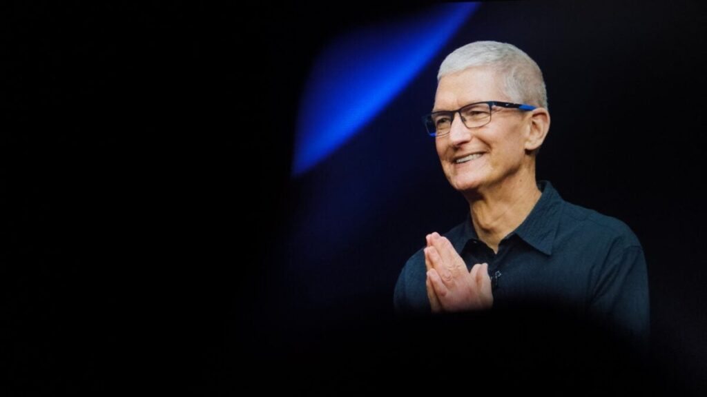 Apple’s Succession Wars Start. Here’s Who Might Take Tim Cook’s Spot Apple’s Succession Wars Start. Here’s Who Might Take Tim Cook’s Spot