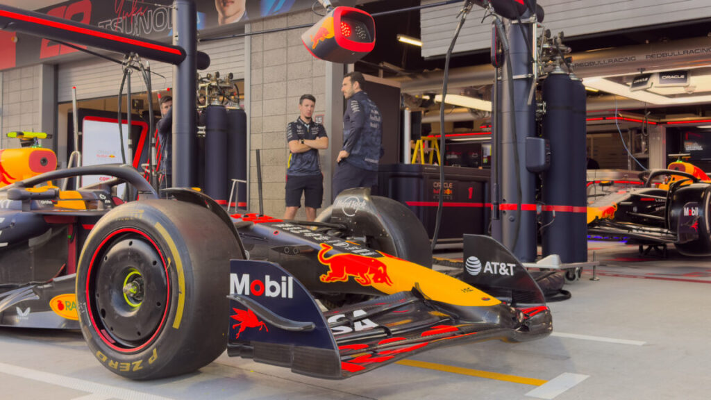 Data-driven sport: How Oracle Red Bull Racing and AT&T move terabytes of F1 info