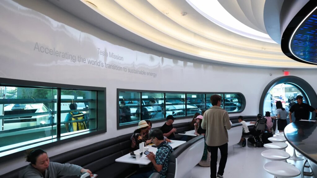 Elon Musk’s Tesla Diner’s chef just quit to open a deli Elon Musk’s Tesla Diner’s chef just quit to open a deli