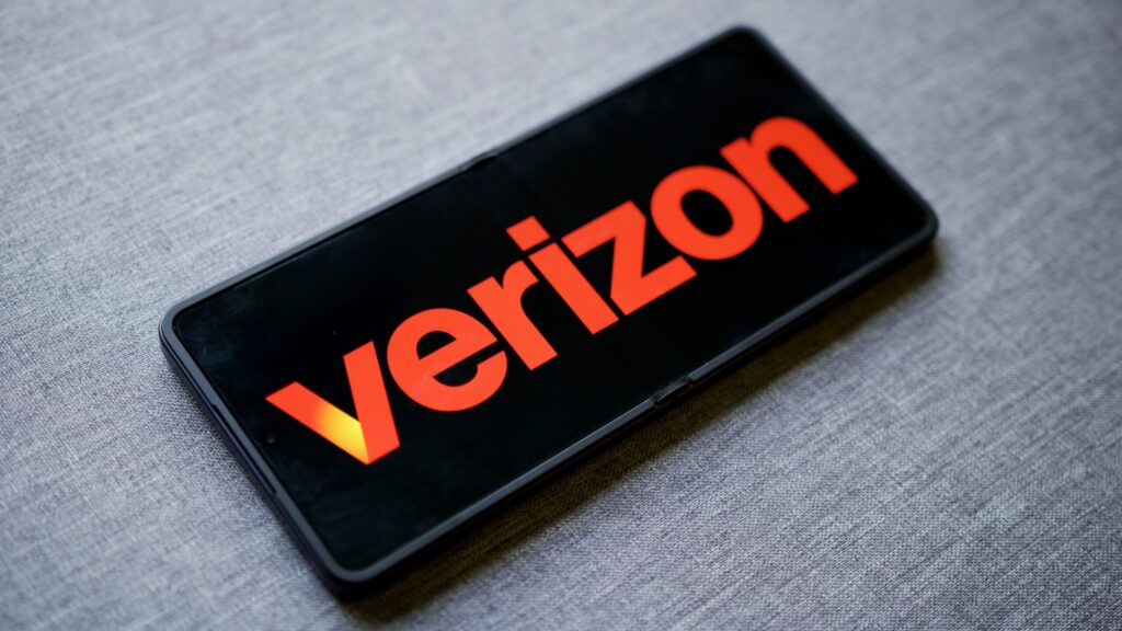 Ready to sign up for 5G internet? Verizon will give you a free TV