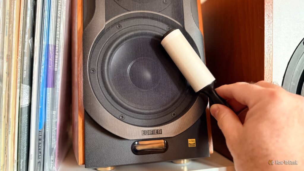 How to clean your speakers How to clean your speakers