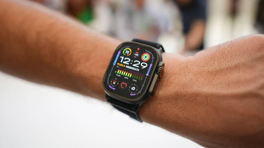 I would ditch Apple’s most expensive smartwatch and buy this one instead