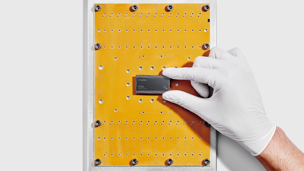 IBM announces Nighthawk and Loon quantum chips