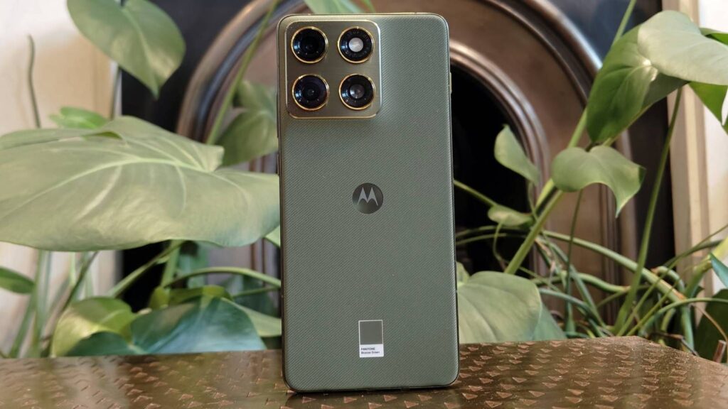 Motorola Edge 70 review: this cheaper iPhone Air alternative has no edge Motorola Edge 70 review: this cheaper iPhone Air alternative has no edge