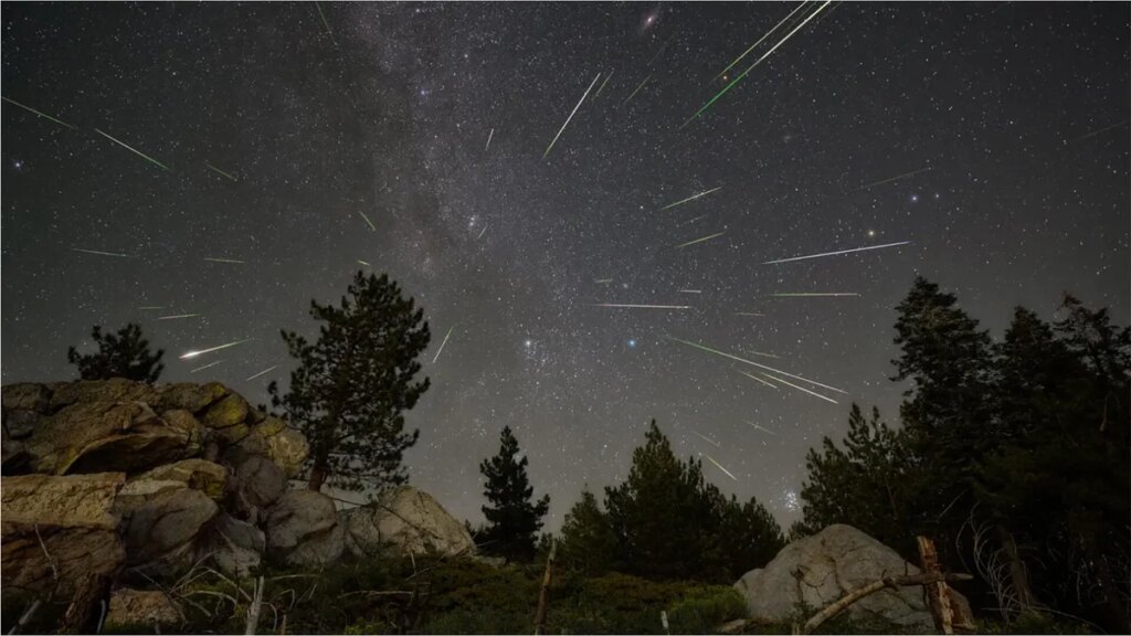 November Nights Are Dazzling With These 3 Meteor Showers. How to Watch Like a Pro