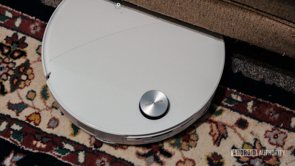 Roborock’s Qrevo CurvX made me a believer in robot vacuums