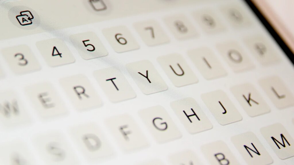 Scammers sent 166,000 scam texts to NY residents this week in major hack Scammers sent 166,000 scam texts to NY residents this week in major hack