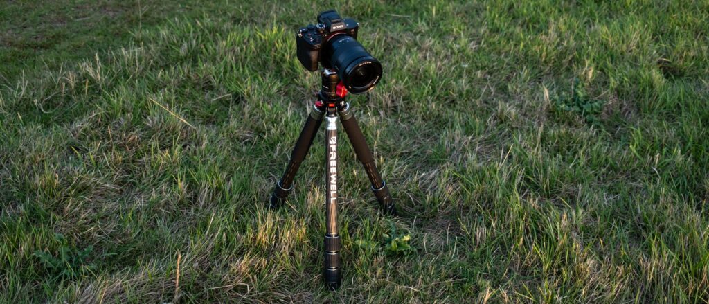 The Freewell Real Multi Tripod 5-in-1 is a compact, lightweight and highly versatile tripod. The Freewell Real Multi Tripod 5-in-1 is a compact, lightweight and highly versatile tripod.