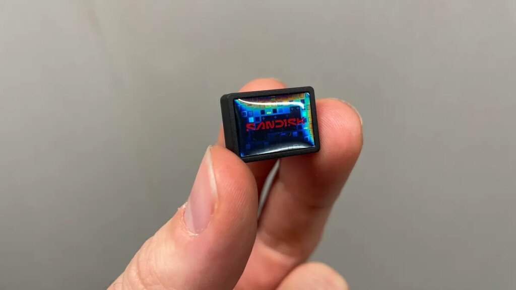 This coin-sized USB drive is the productivity gadget I didn’t know I needed (and it’s cheap)