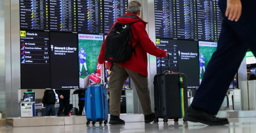 Thousands of flights in danger of cancellation as FAA announces major cuts Thousands of flights in danger of cancellation as FAA announces major cuts