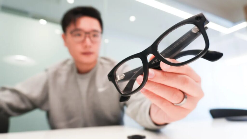 Wearing the Meta Ray-Bans’ successor left me with two verdicts (and you’ll want to hear both) Wearing the Meta Ray-Bans’ successor left me with two verdicts (and you’ll want to hear both)