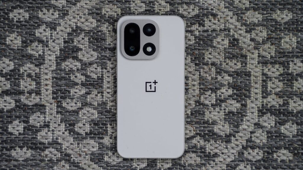 You Can’t Buy the OnePlus 15 in the US Yet, Thanks to the Government Shutdown